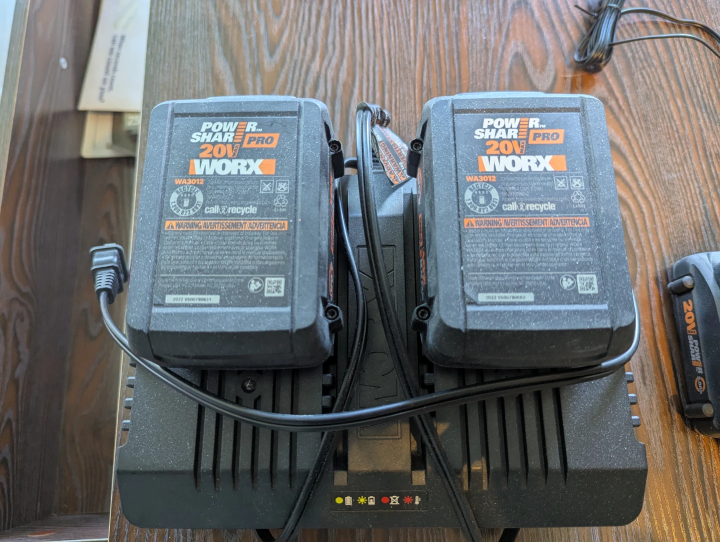 WORX Power Share Pro 20V WA3012 Battery Charger