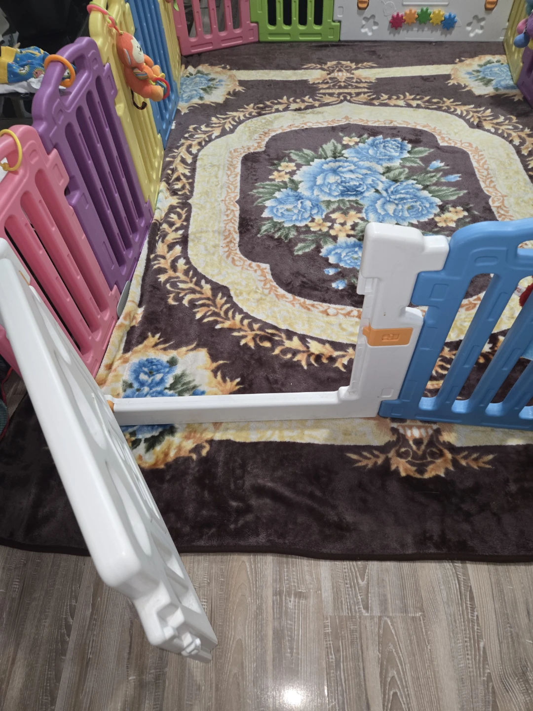 16 Panel Foldable Baby Playpen - photo 4