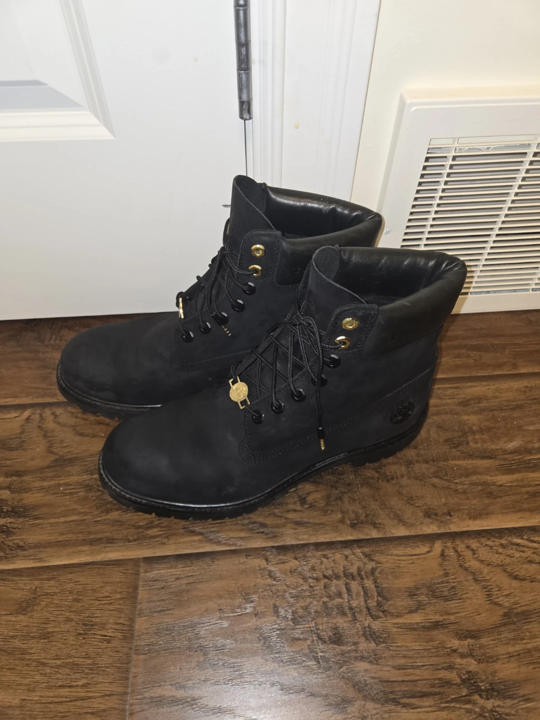 Limited edition Notorious B.I.G Timberland Black Leather Boots - photo 3