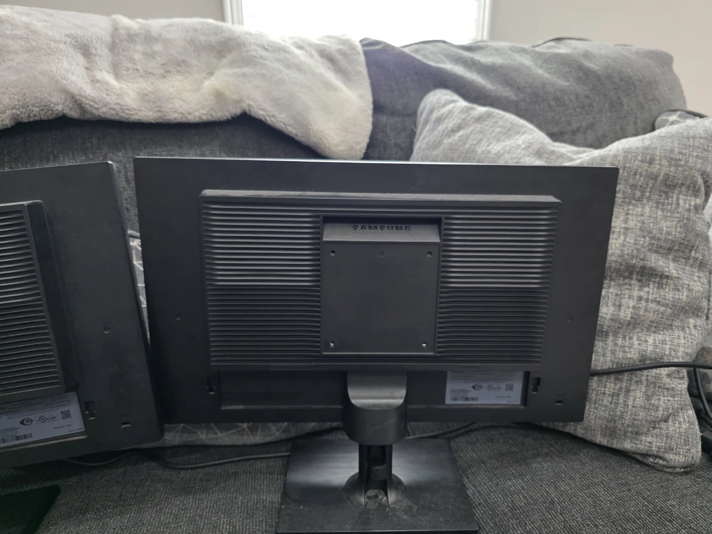 Samsung S22D300 21.5" Monitor - photo 4