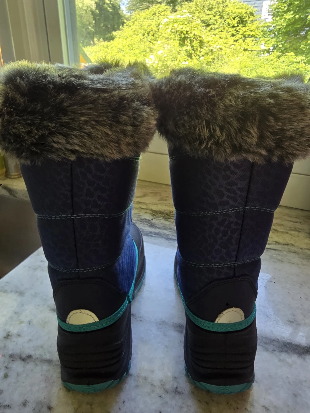 Kamik Kids Waterproof Insultated Snow Boots Size 2 - photo 5