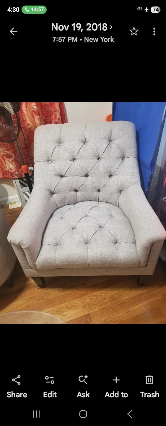 Tufted Accent Chair - photo 2