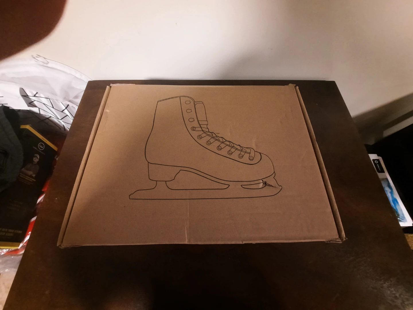 White Figure Skates. 6.5. Size - photo 2