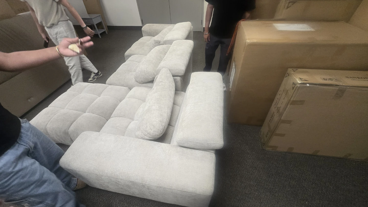 Modern 5-Seater Couch – Brand New - photo 4