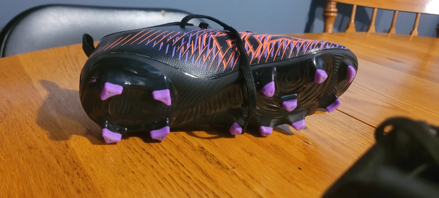 Puma Future soccer cleats pink/purple (NEVER BEEN USED!!!)! - photo 3