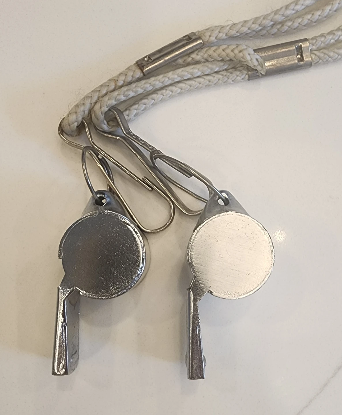 Pair of Vintage Hampion Metal Whistles - (Classic Pea & Pealess) - photo 3