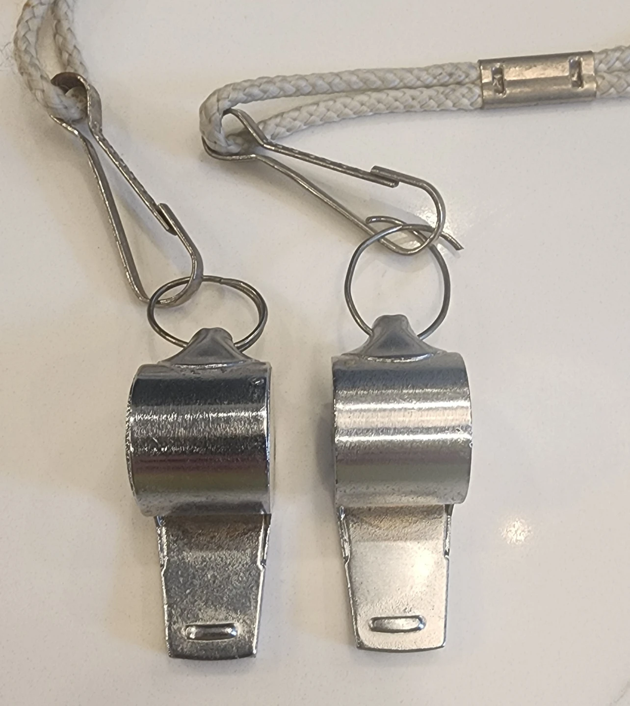 Pair of Vintage Hampion Metal Whistles - (Classic Pea & Pealess) - photo 5