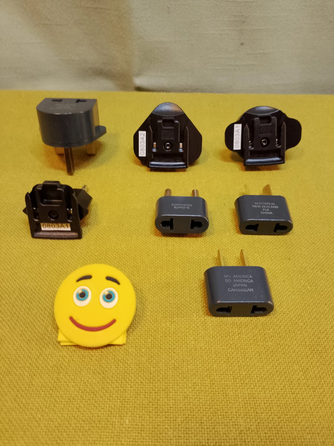 🗺️ 🔌  ➡️ Travel Adapter Plug Set  🗺️ 🔌 - photo 2