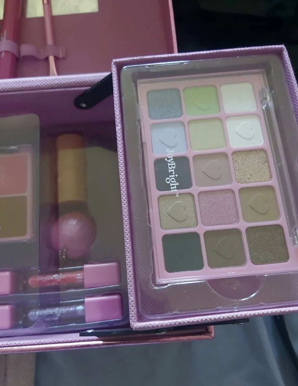 Joy Bright Pink Heart Makeup Case with Eye Shadow Palettes - photo 2