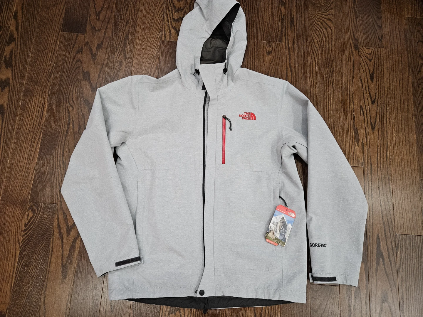 The North Face Men's Dryzzle Jacket. Size Medium