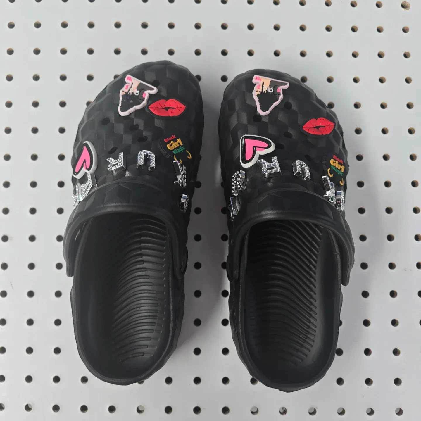 Black Crocs Style Clogs with Charms OKURRR Size 10 - photo 2