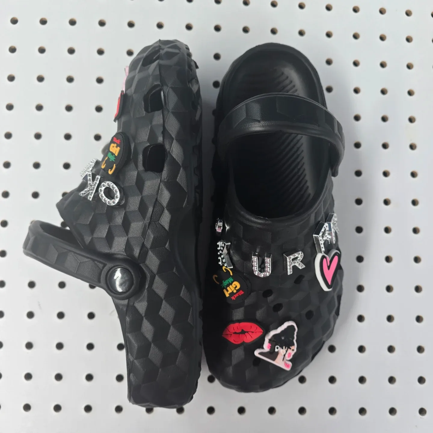 Black Crocs Style Clogs with Charms OKURRR Size 10 - photo 4