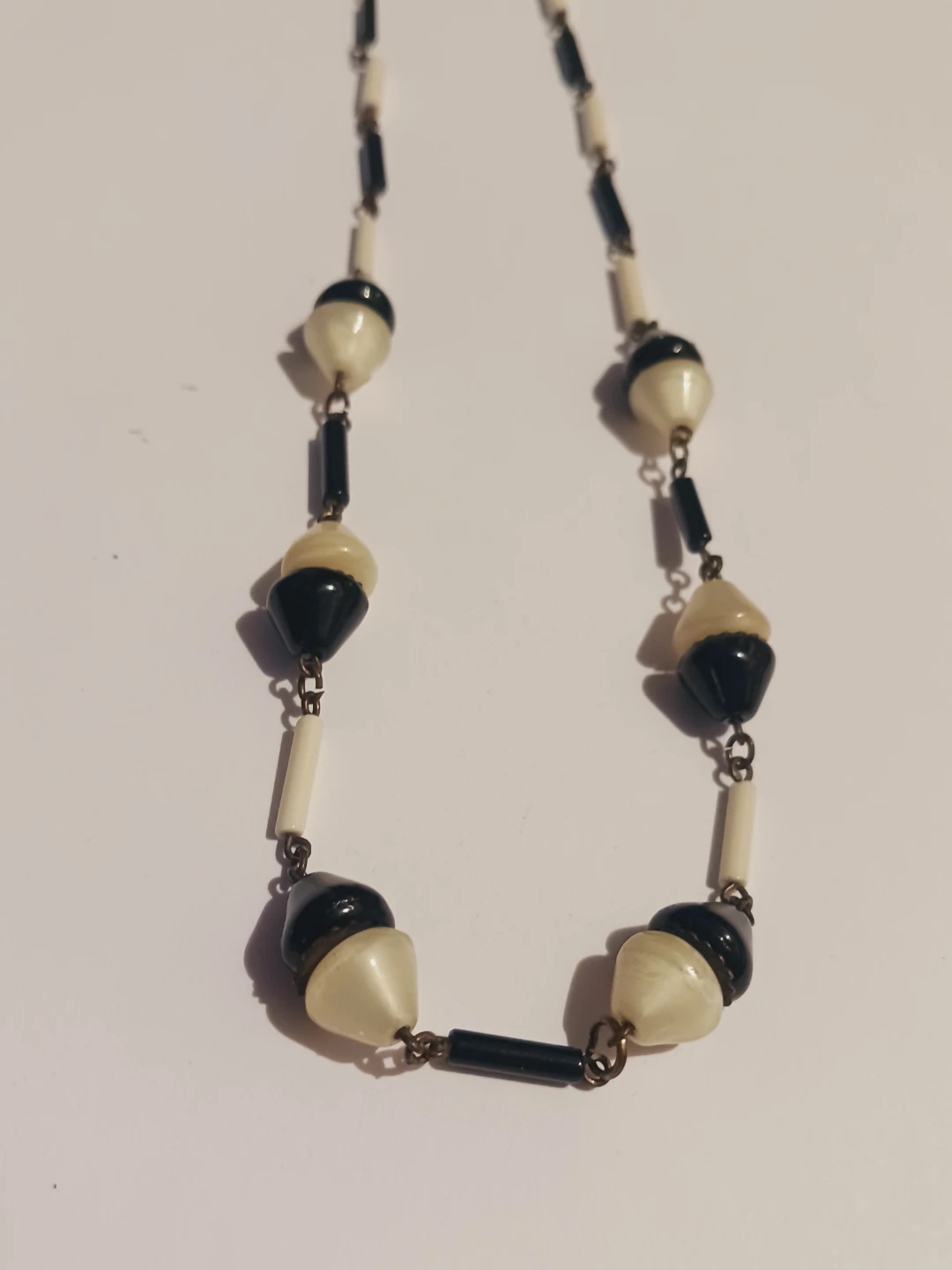 1940s Vintage Czechoslovakian Black & Cream Rondelle Necklace - photo 3