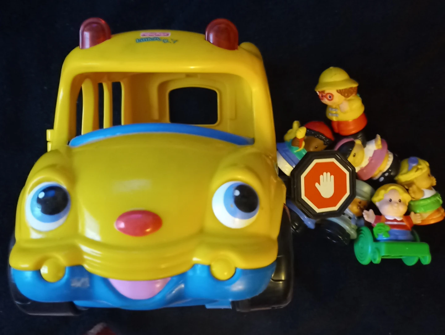 Fisher-Price Little People School Bus with Figures - photo 5
