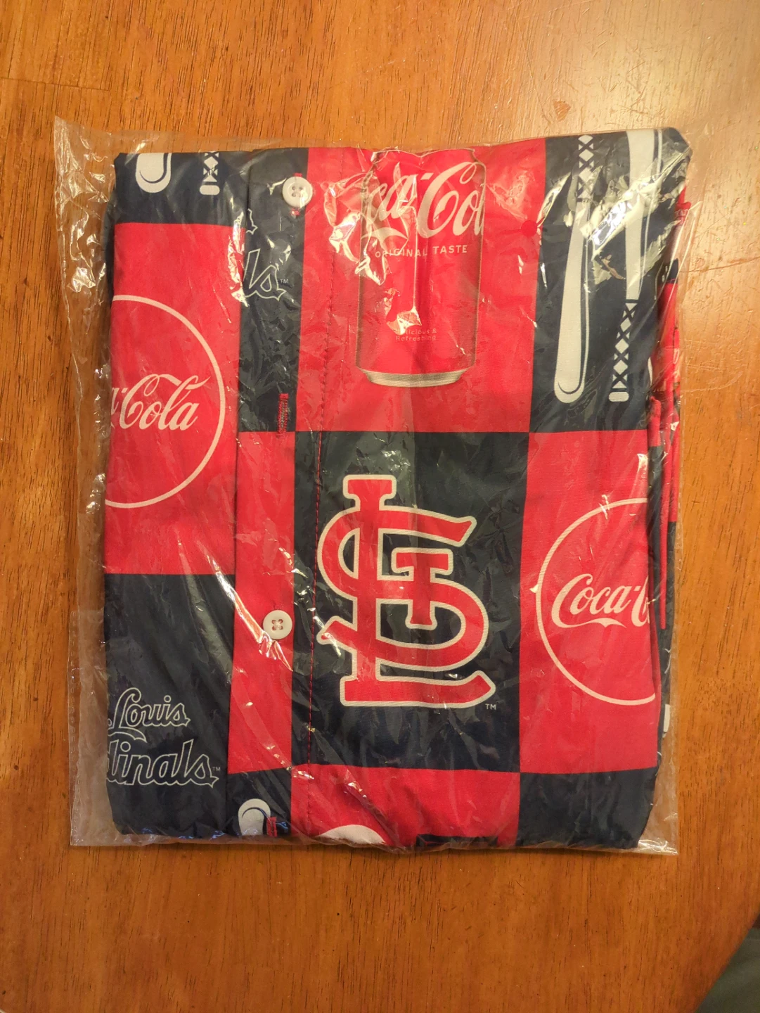 St. Louis Cardinals Coca-Cola Button Up Shirt XL, NEW - photo 2