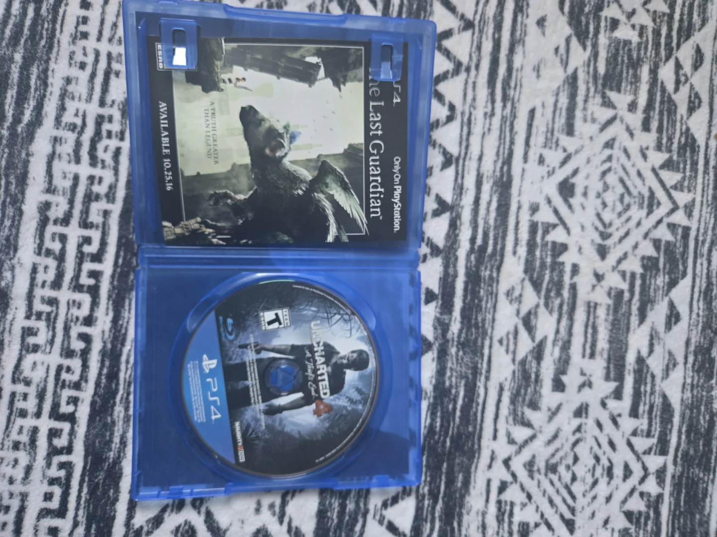 Uncharted 4: A Thief's End (PS4, PlayStation 4) - photo 2