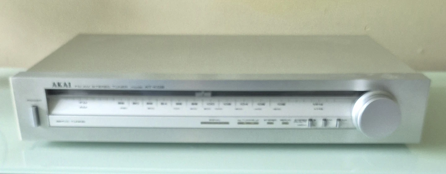 AKAI AT-K02 FM/AM Stereo Tuner
