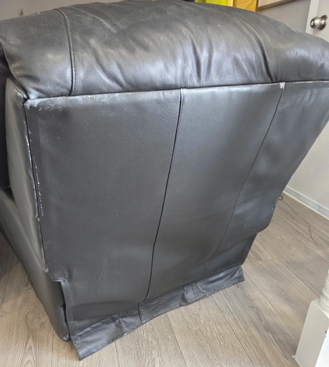 Black Leather Recliner Armchair - photo 5