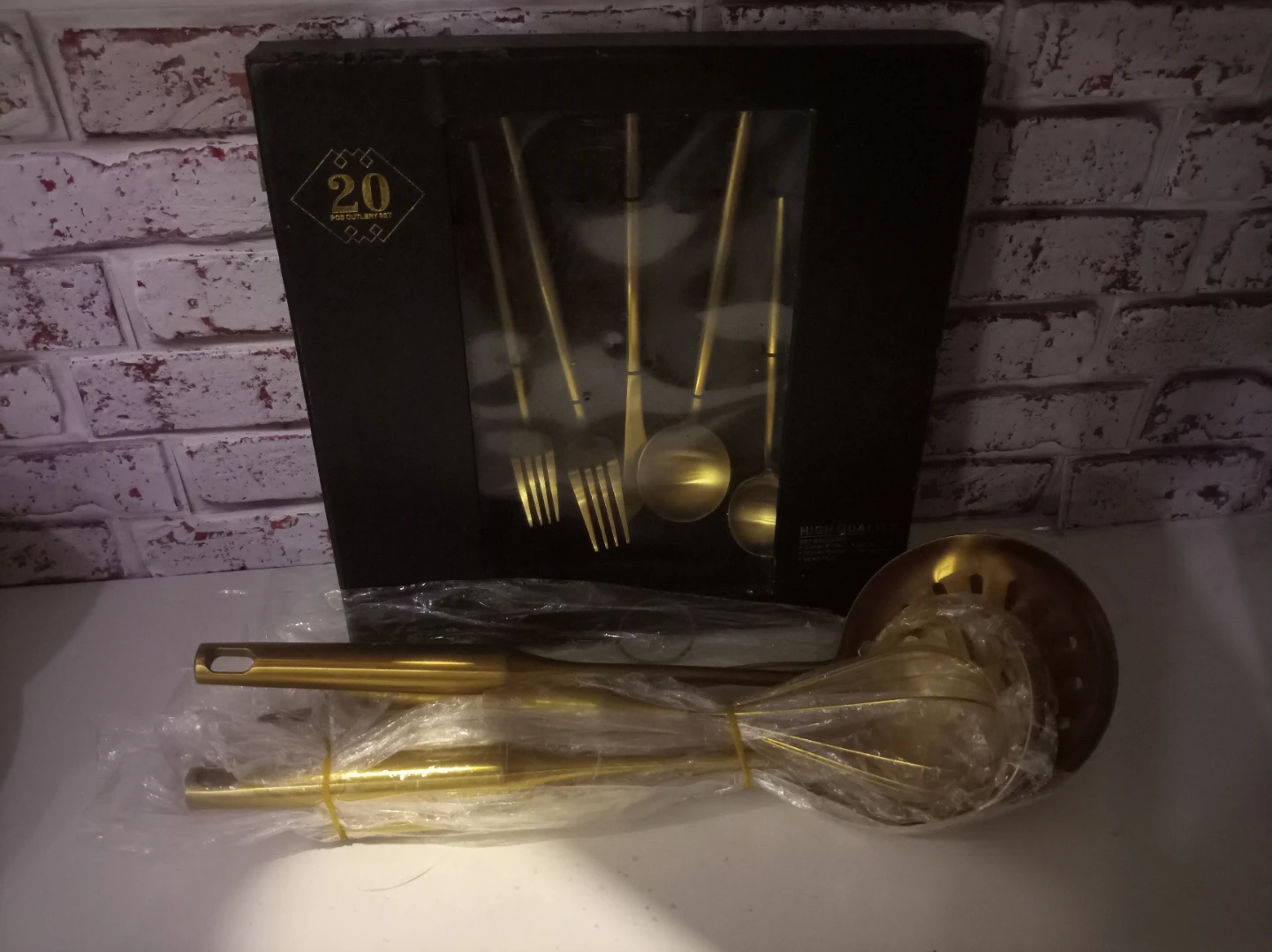 Gold 20 Piece Cutlery Set