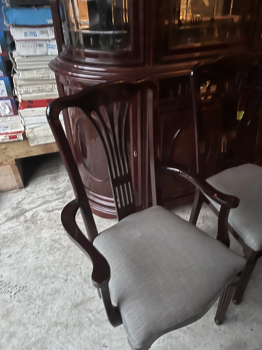 Solid wood Mahogany China Cabinet + Dining Table Set (6 Chairs) - photo 4