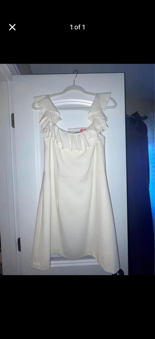 ⚽White Ruffle Dress