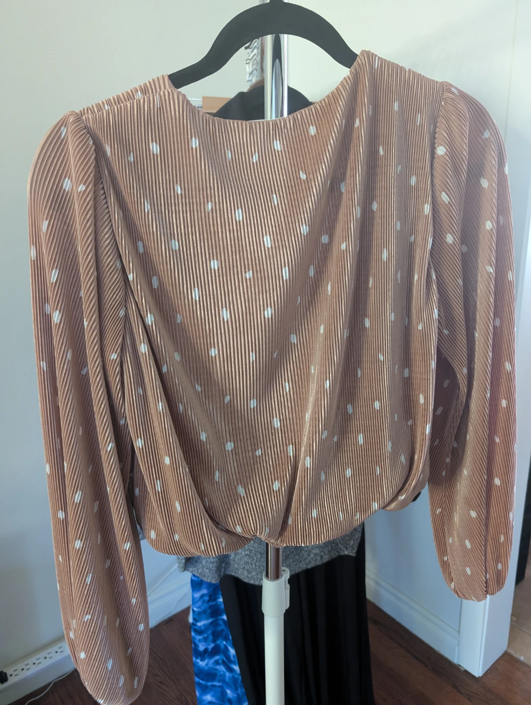 ASTR The Label Pink Polka Dot Pleated Top - Size S - photo 3