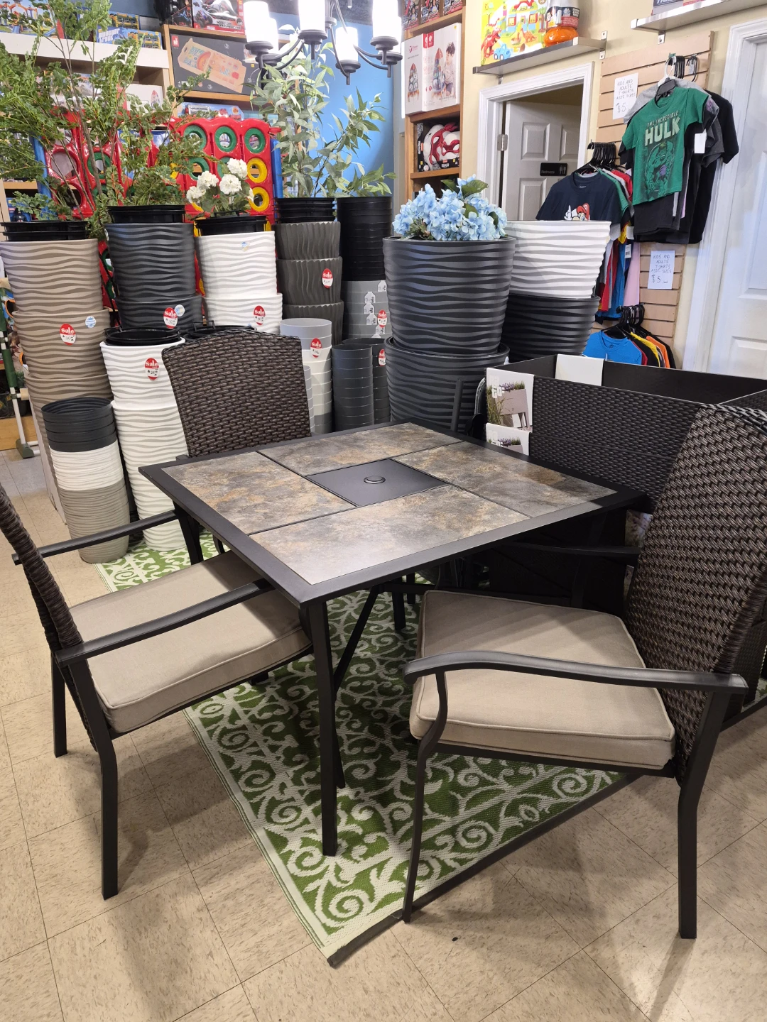 New 5 piece patio set tile Top table & 4 chairs with cushions - photo 5