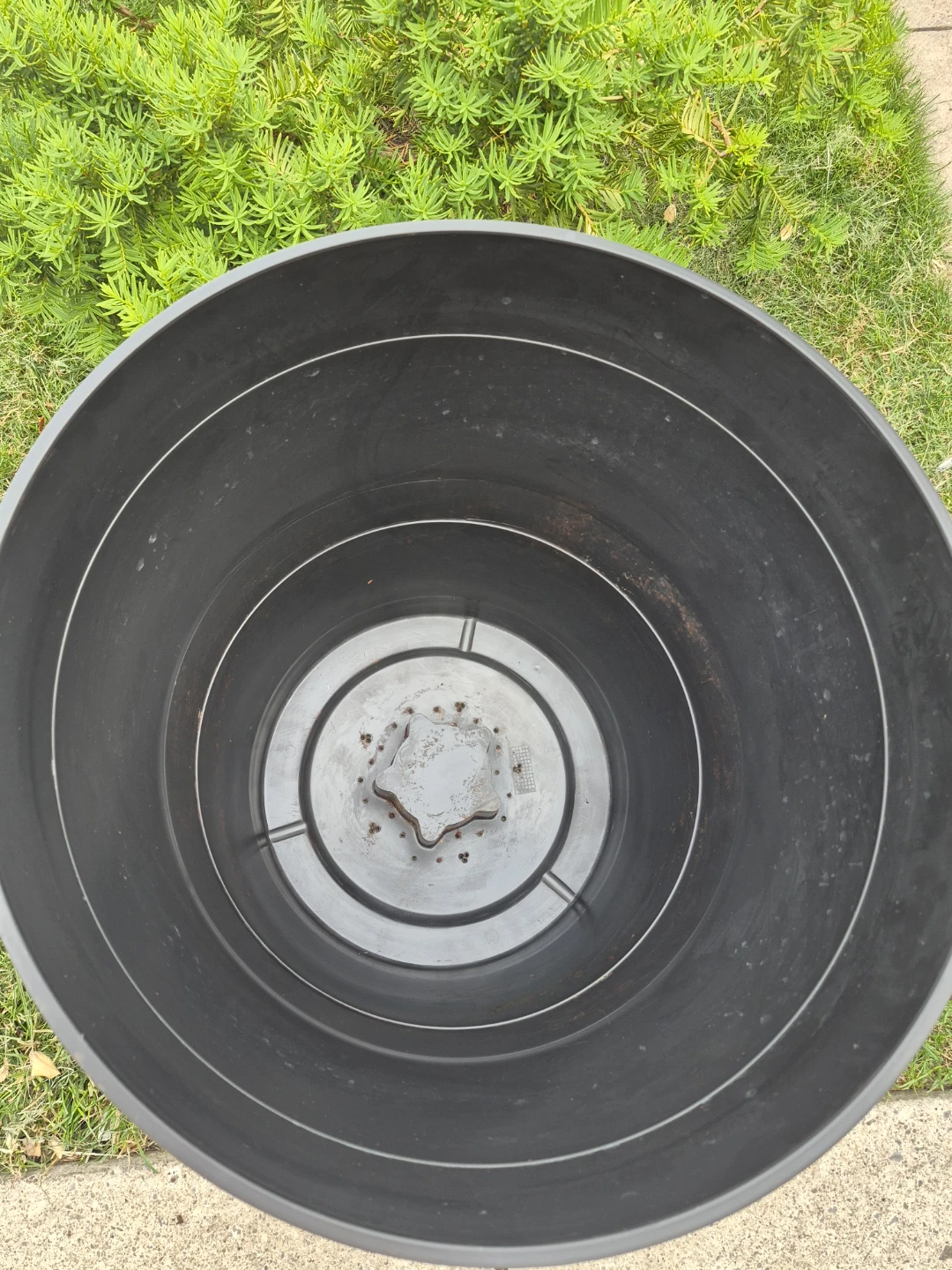 Quality Large Black Plastic Planter Pot - photo 5