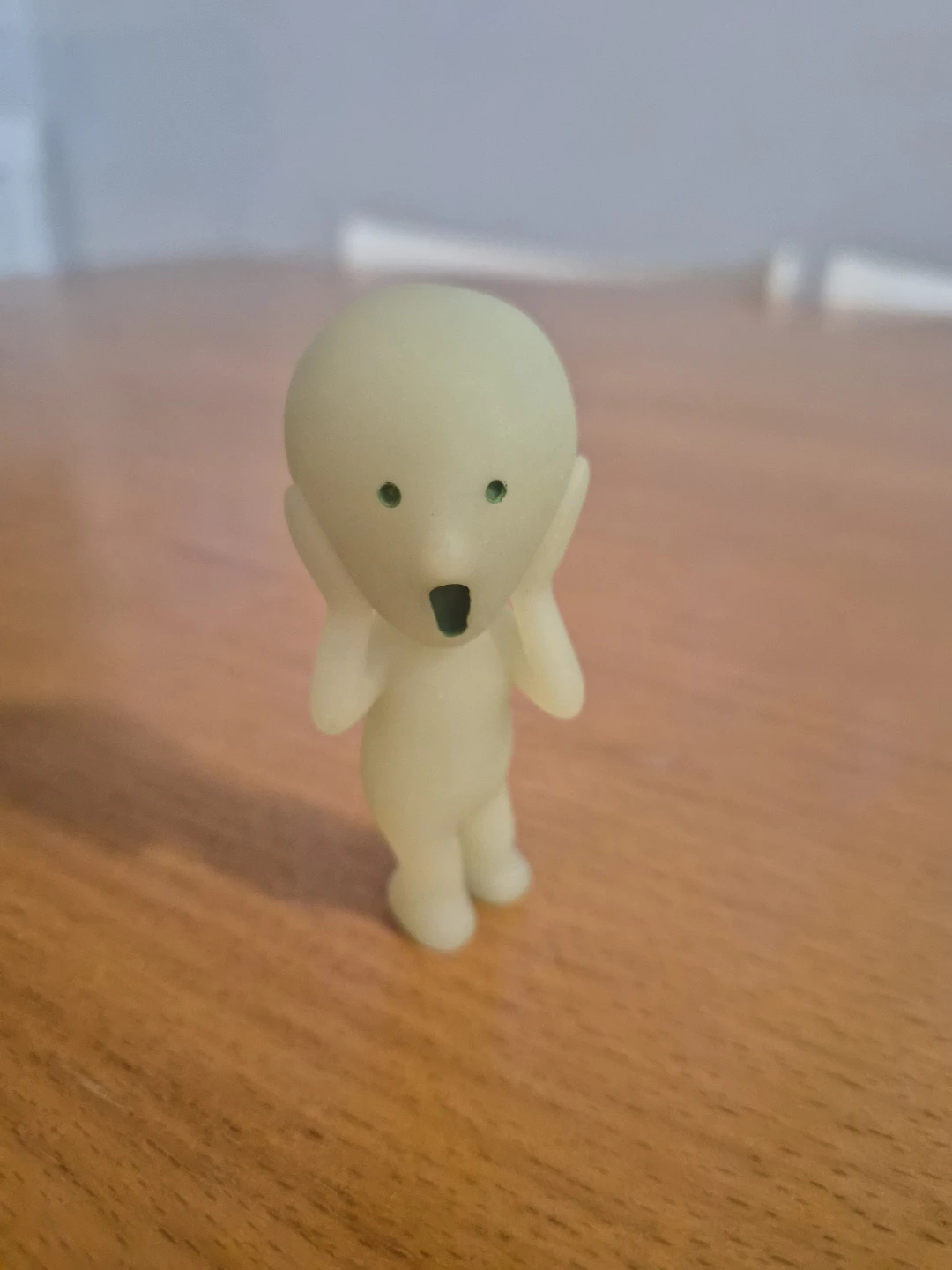 SMISKI Glow in the Dark Figure Series 1