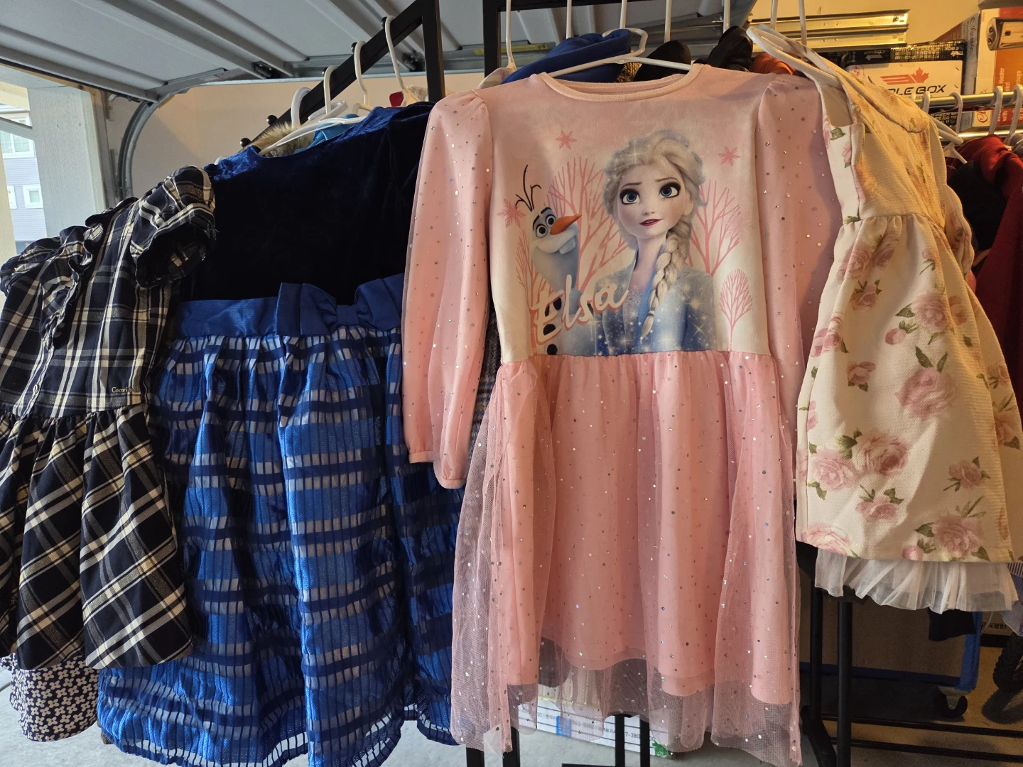 Garage Sale (multiple units) on June 13 (Sat) - photo 2
