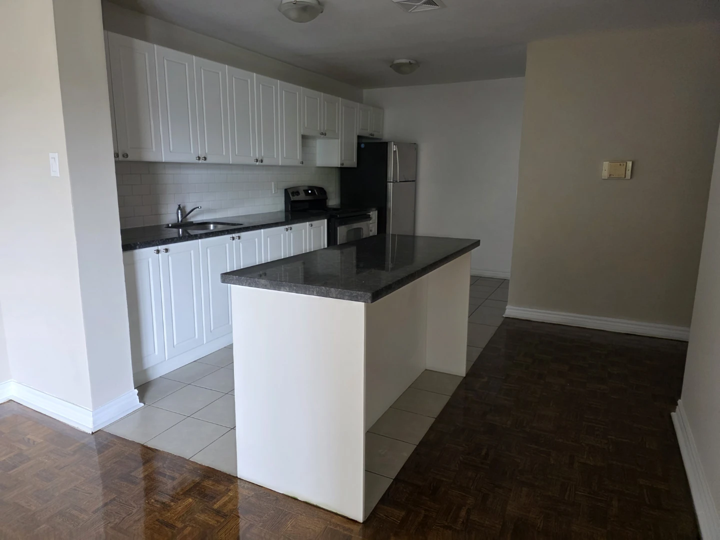 Room For Rent - photo 2