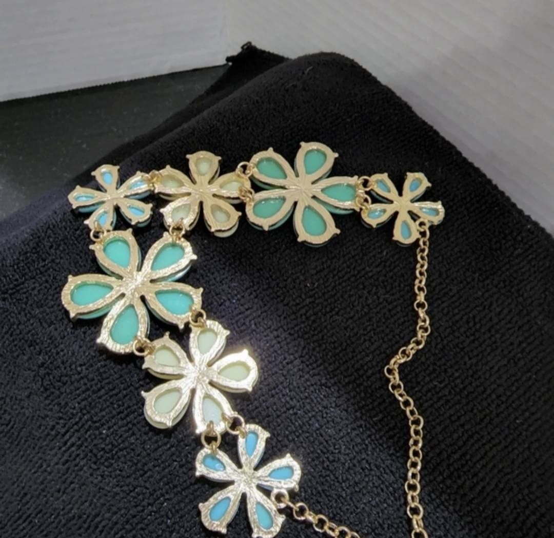 Flower Statement Necklace - photo 2