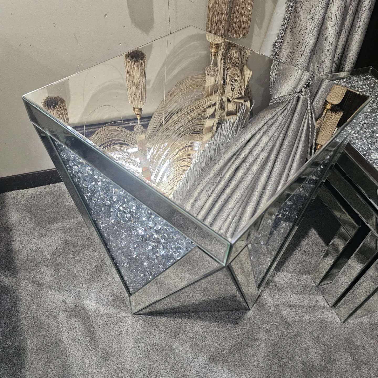 Crushed Crystal Mirrored Accent Table - photo 5