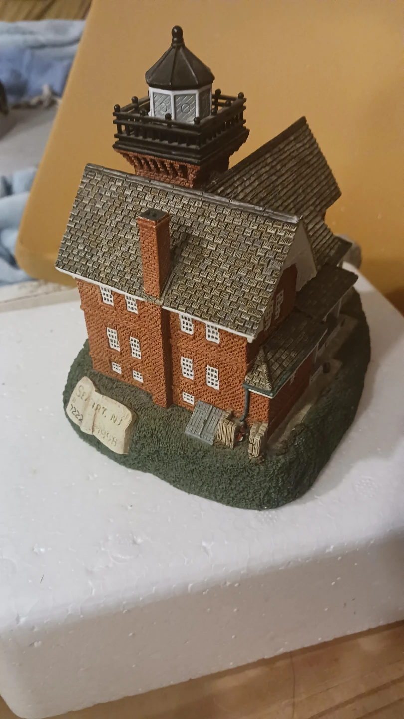 Harbour Lights Sea Girt Lighthouse Miniature 509 - photo 3