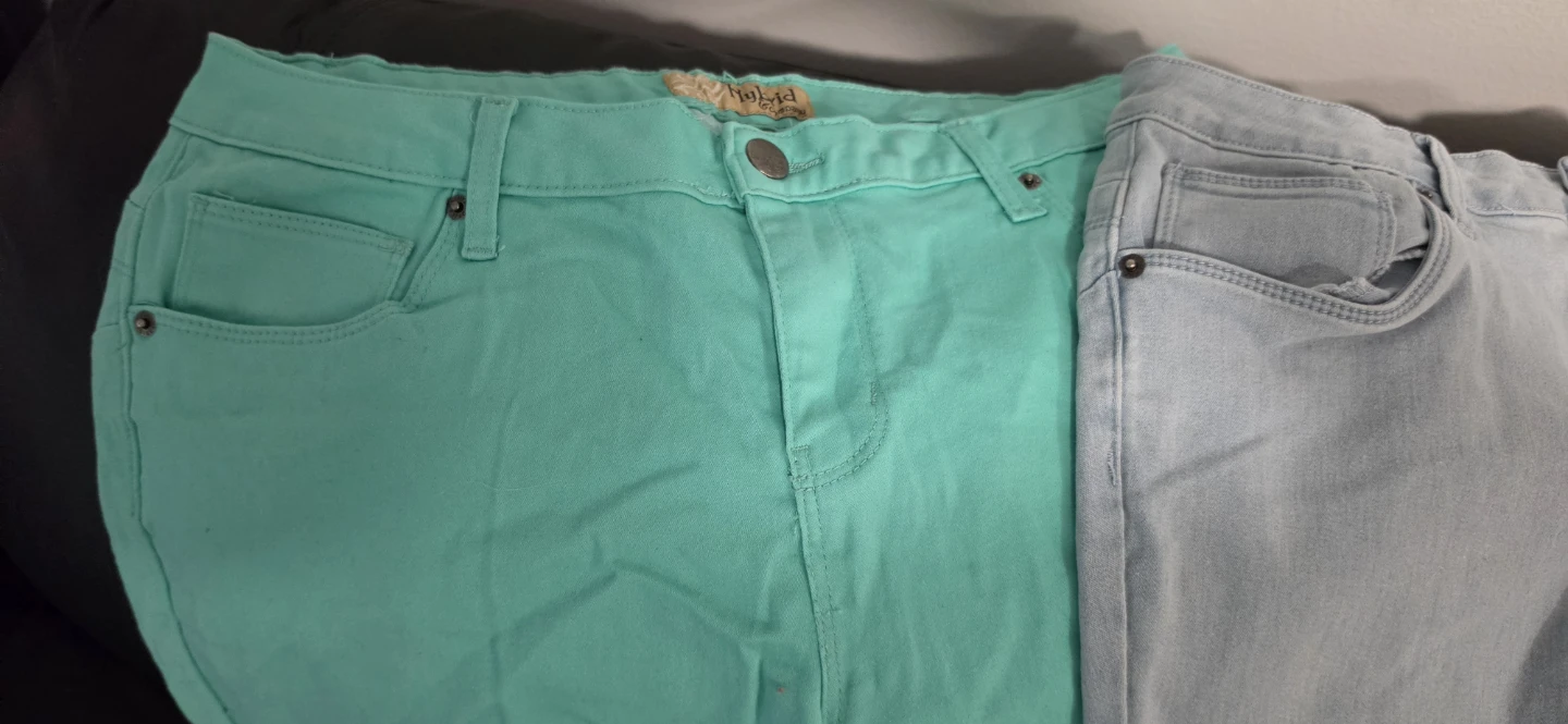 Ladies Clam DIggers Size 15 stretch denim - photo 2