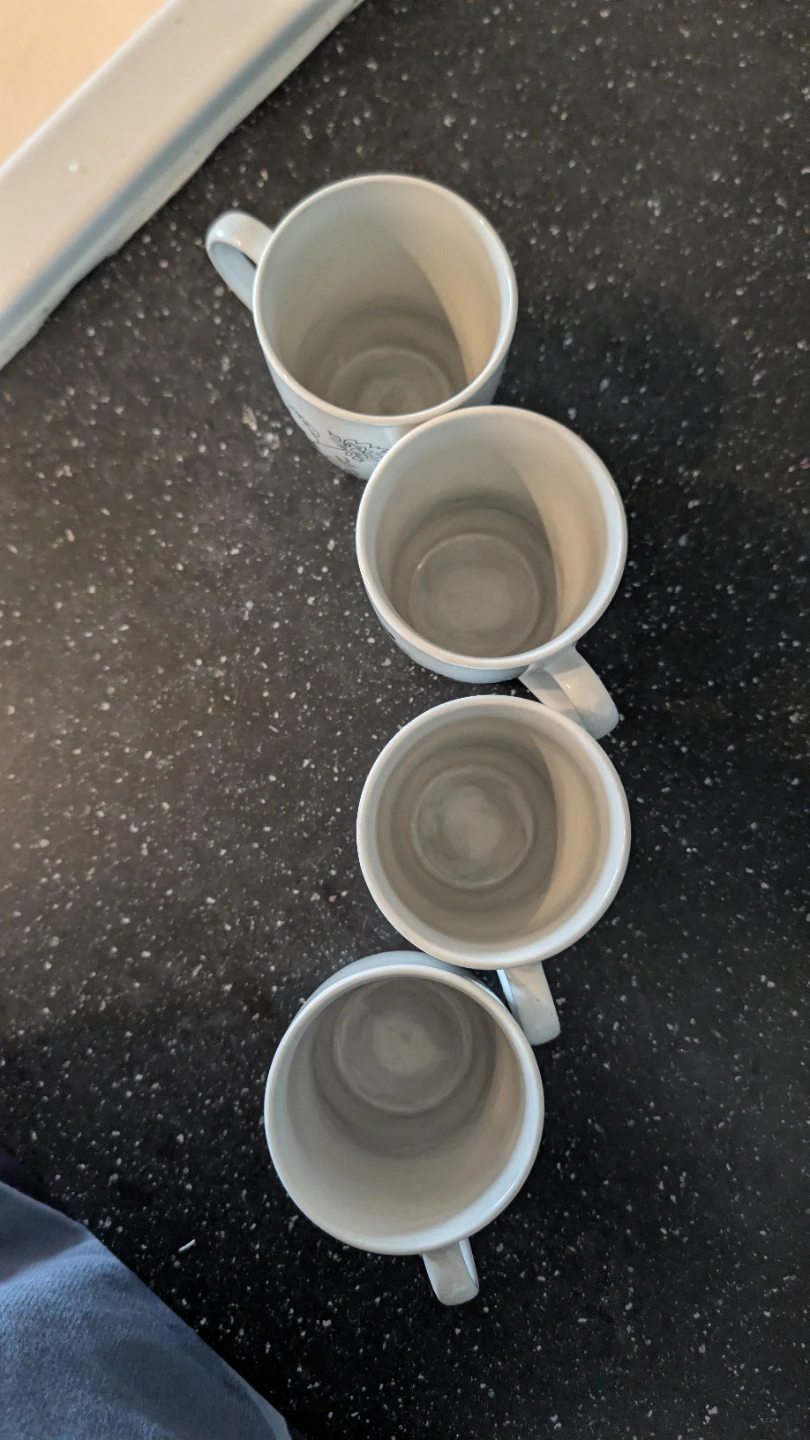 Set of 4 White Floral Mugs - photo 3