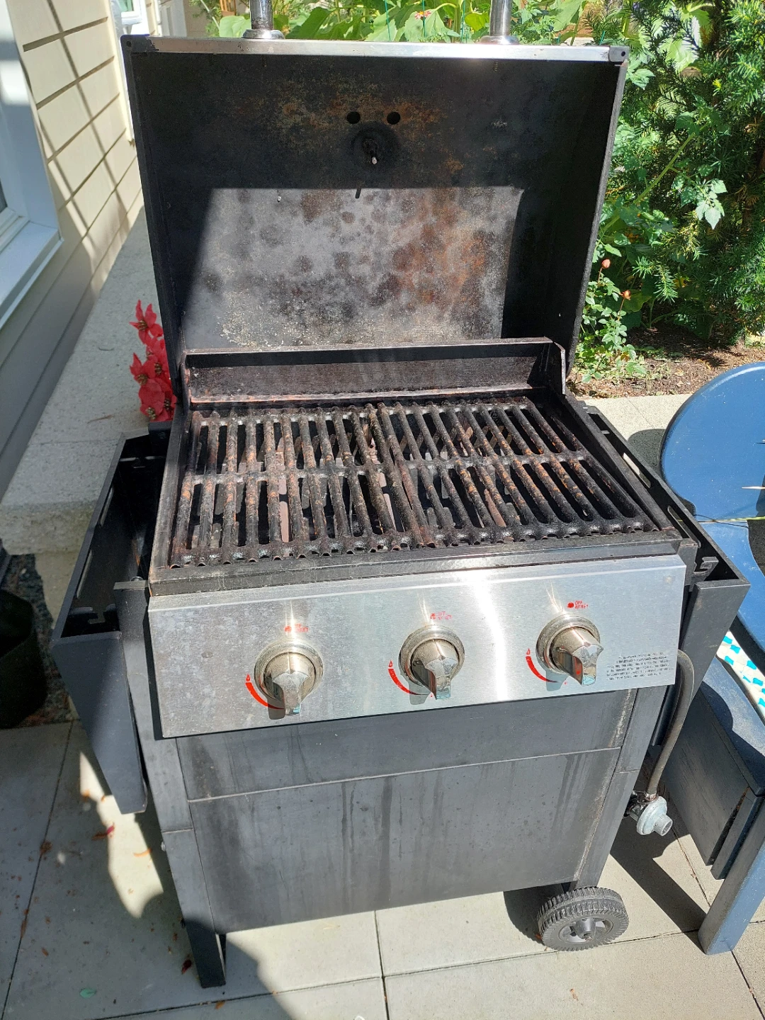 Backyard Grill 3-Burner Propane Grill with Side Burner - photo 3