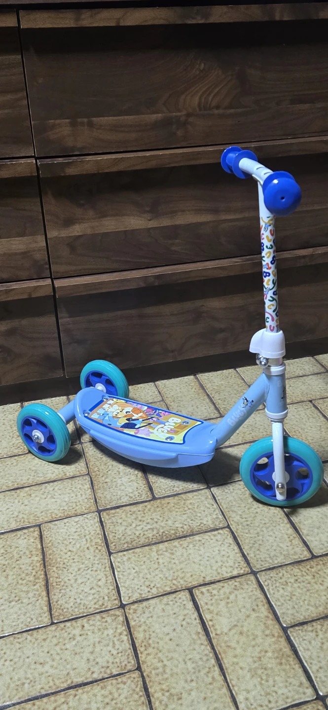 Bluey 3-Wheel Scooter for Kids - photo 3