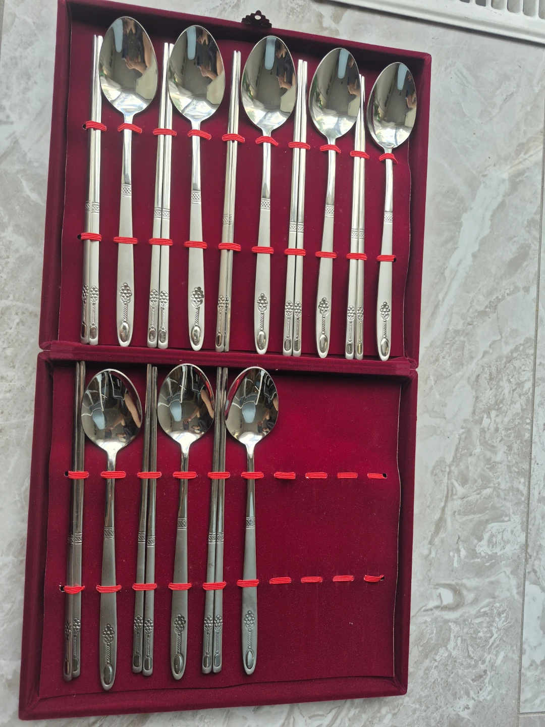 Stainless Steel Cutlery Set - 8Spoons & 8 Chopsticks