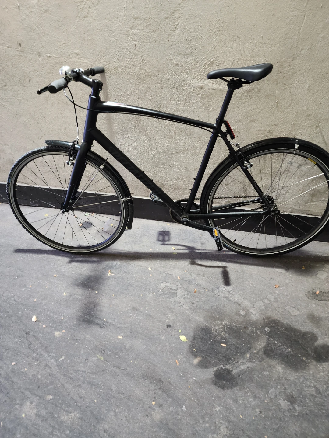Specialized Black Commuter Bike