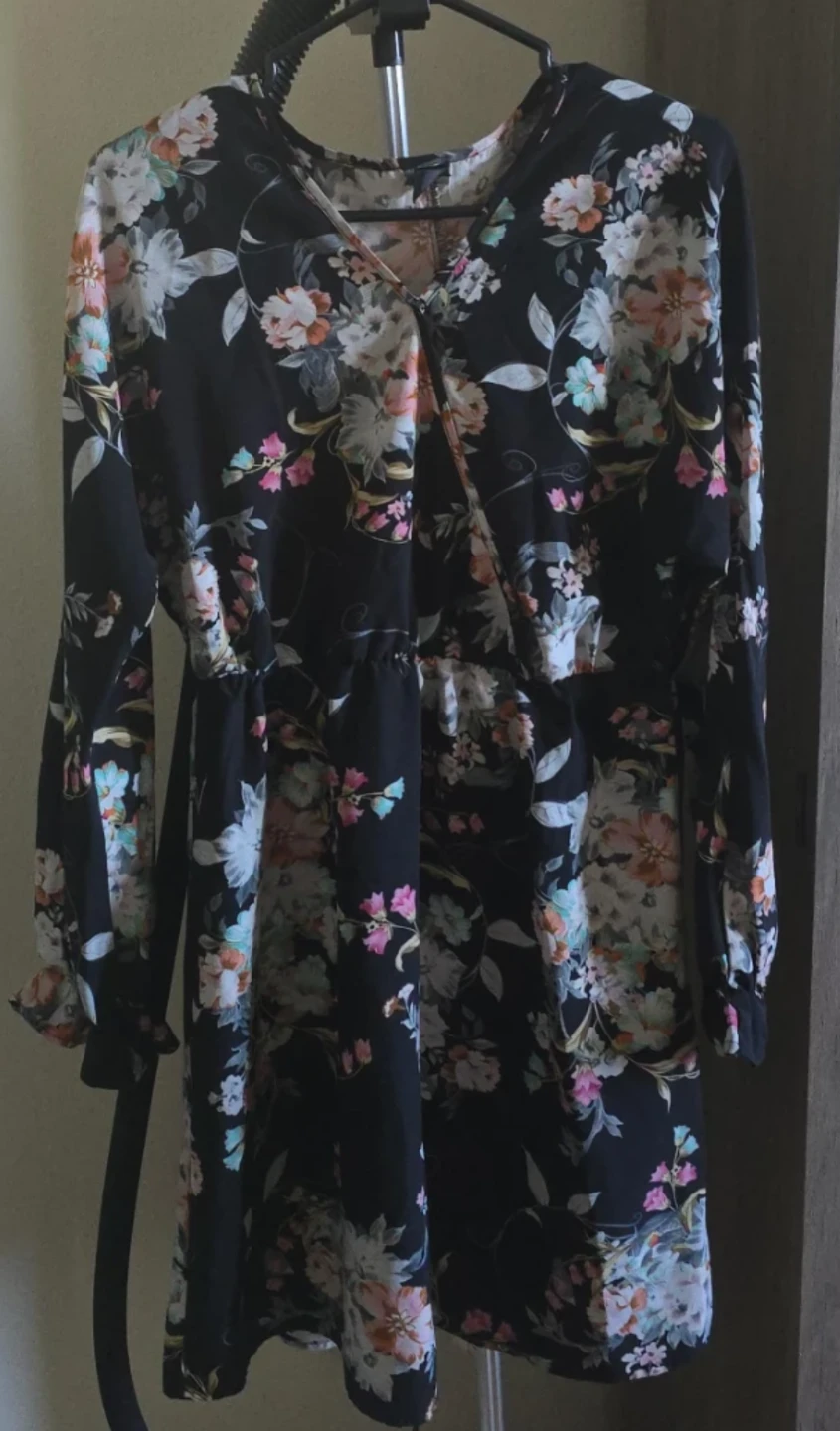 Emery Rose Floral Wrap Dress XS to small and medium