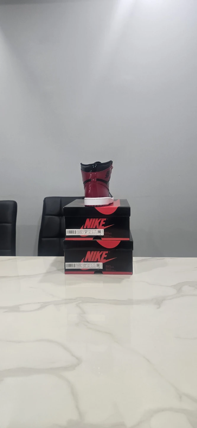 Air Jordan 1 Patent Bred size 9.5, 10 - photo 2