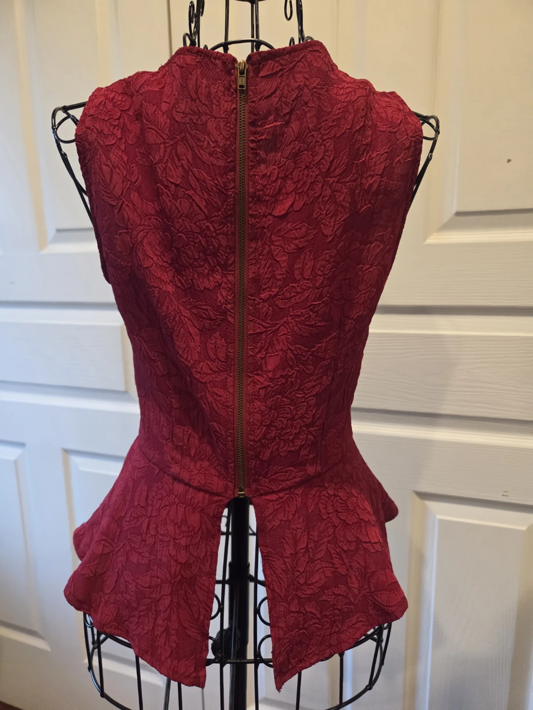 Pins and Needles Red Lace Peplum Top XS - photo 2
