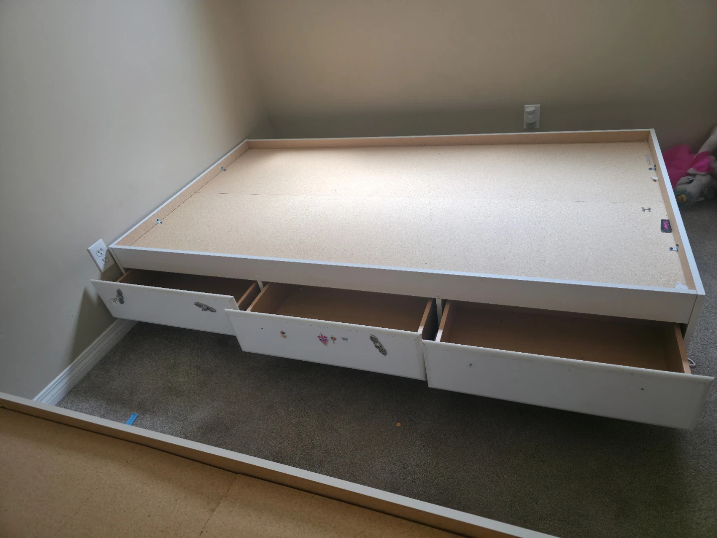 2 twin bed frame with 3 drawers for free
