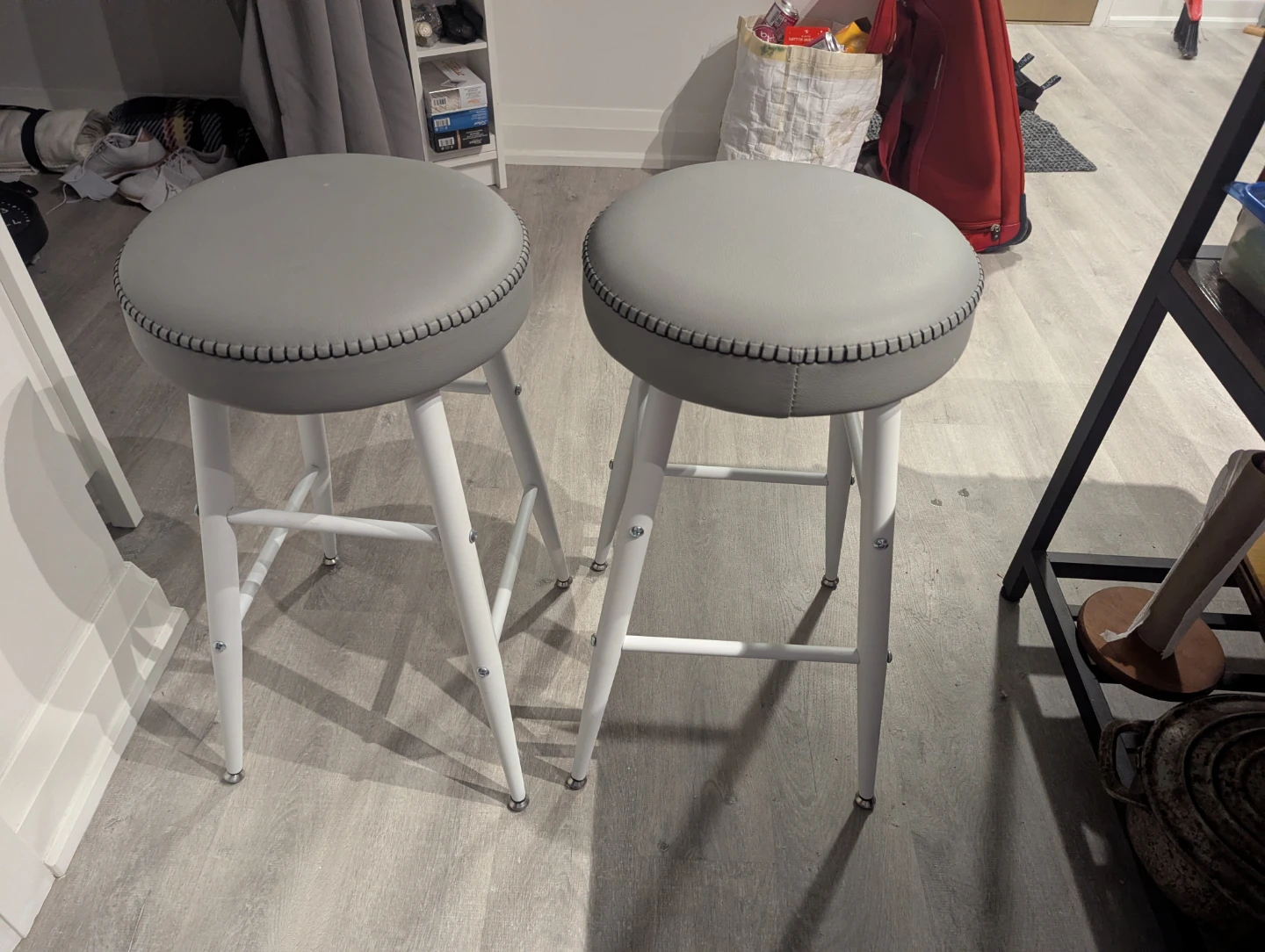 2 Grey Bar Stools with White Legs - photo 2