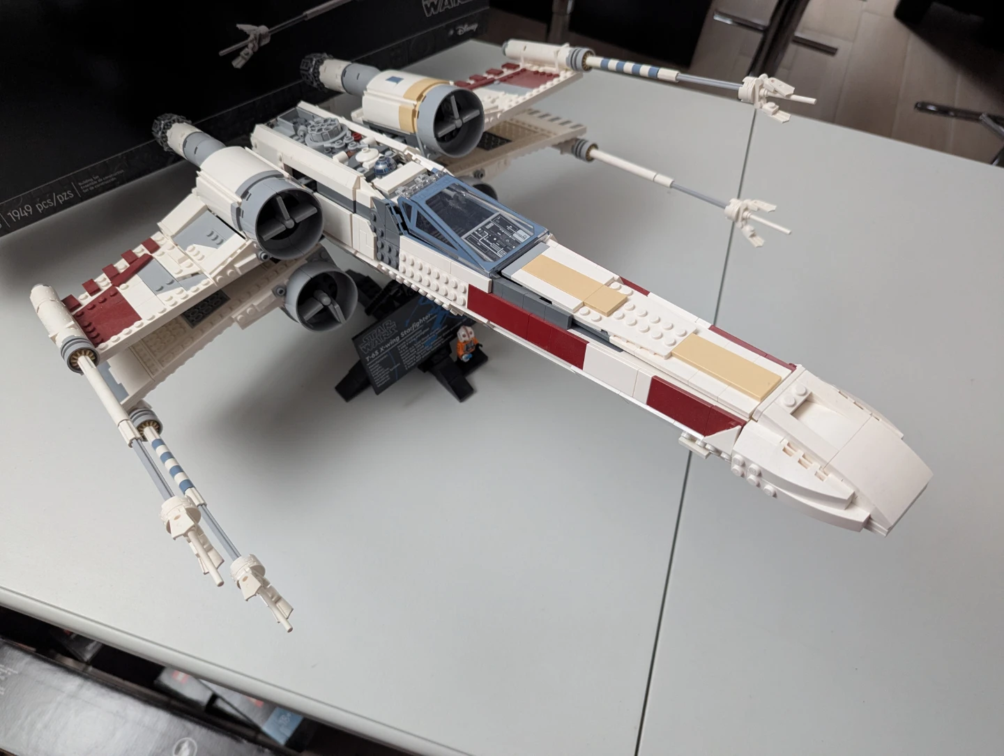 LEGO Star Wars X-wing Starfighter - photo 2