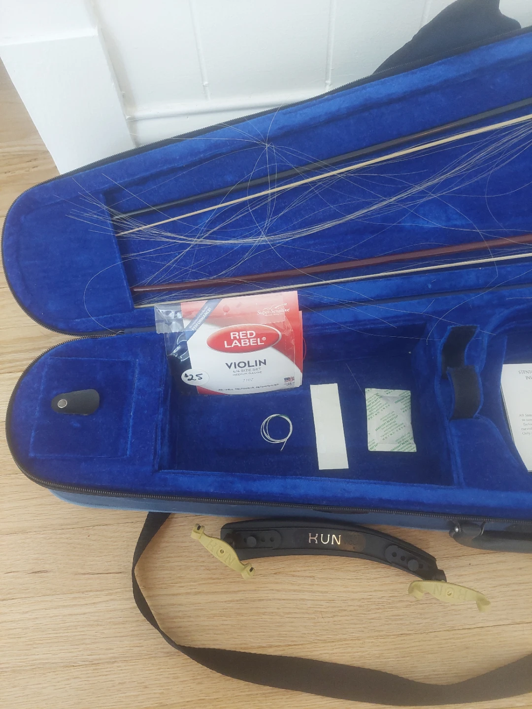 Slentor Violin with Carrying Case and accessories - photo 4
