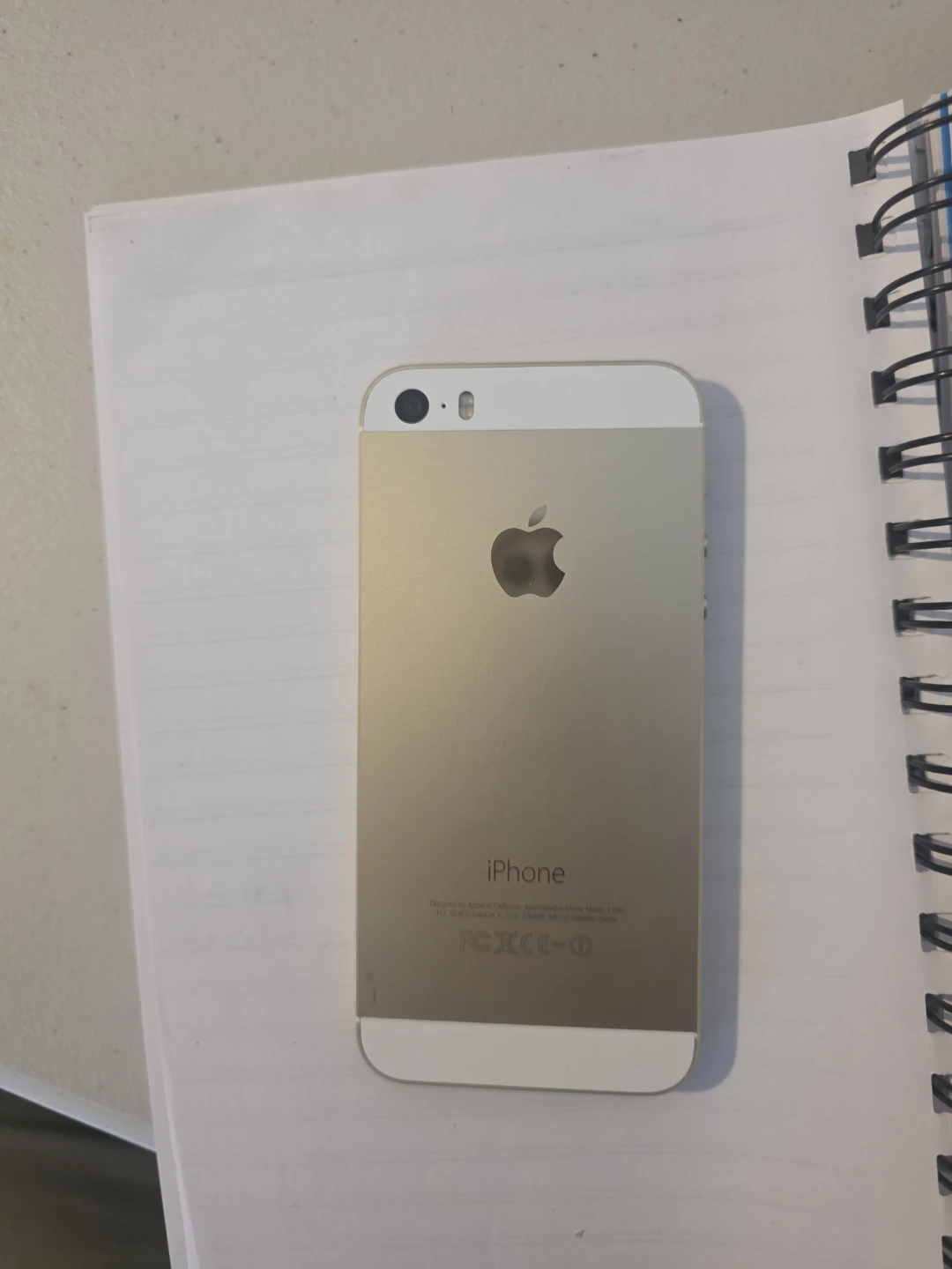 Apple iPhone 5s - Gold