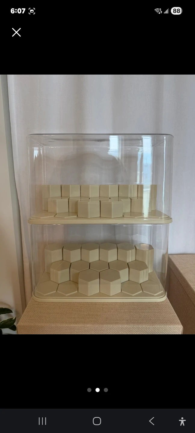 Clear Display Case with Hexagonal Risers - photo 4