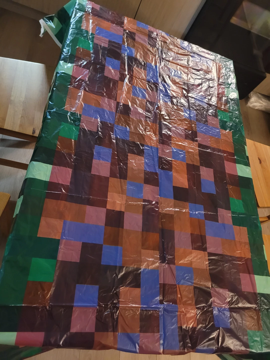 Minecraft Party Supplies - Gift Bags, Banner & Tablecloth - photo 5